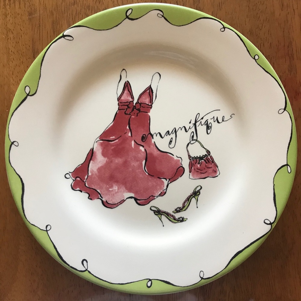 DISH SET NEVER BEEN USED